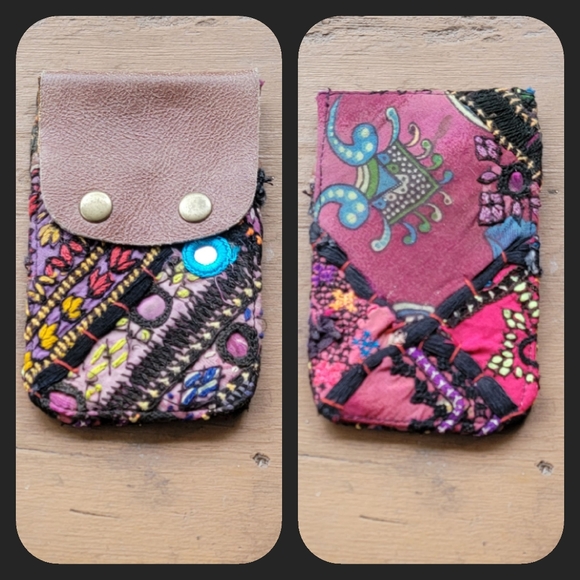 Free People Handbags - 🌋👽 Free People Boho Embroidered Repurposed vtg banjara hippie Wallet card case